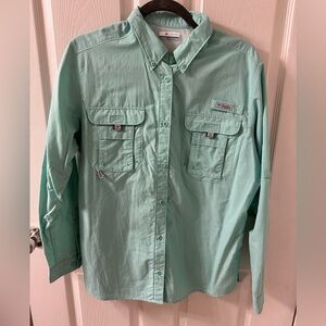 Columbia Women’s PFG shirt size Large